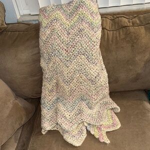 Multicolor Chevron Knit Blanket
